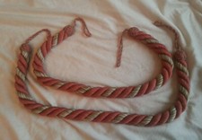 Paire d' embrasse rideaux rose