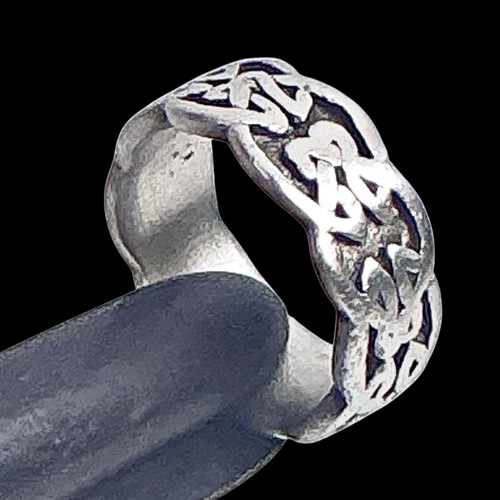 Superbe bague décor celtique