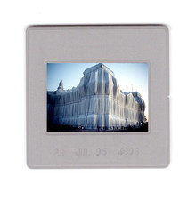 S713 Christo. Emballage du Reichstag, Berlin. 1998. Diapo 24x36. Slide 35mm