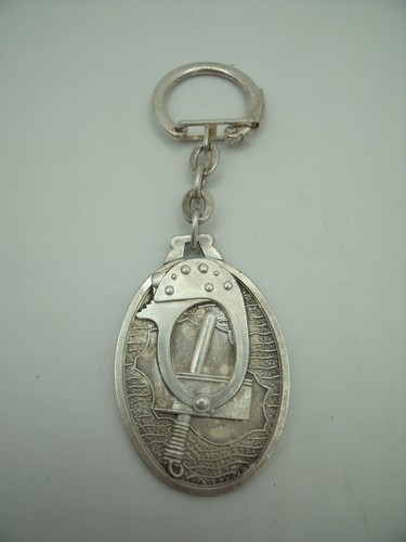 Porte clés key - /,