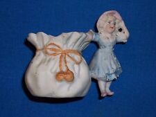 Petit objet de vitrine ancien