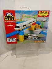 tomica world de tomy circuit voiture et train jamais deballe