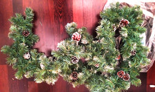 Grande Guirlande de Noël avec des Pommes de Pins  Longueur 3 m  Largeur 20 cm