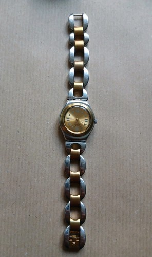 Magnifique montre femme swatch - femme,
