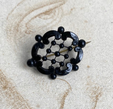 Broche en Jais Facetté Bijou