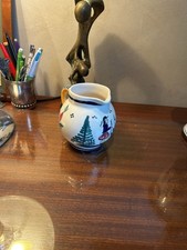 Pot à lait en faïence de Quimper – décor breton peint à la main