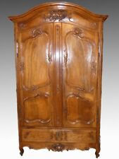 Armoire Provençale Régence en coeur de noyer blond 1ère moitié du 18 ème siècle