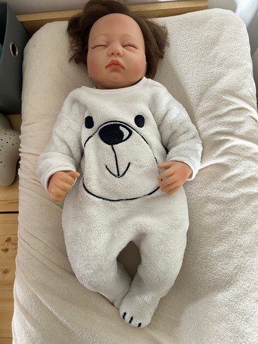 Poupée réaliste bébé