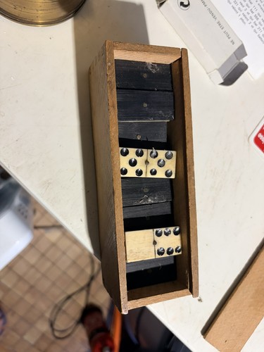 Jeu dominos ancien - ancien, →