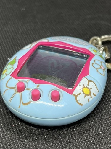 Tamagotchi connection 2004 - v1,