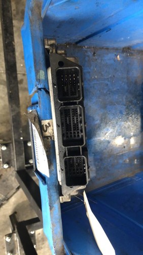Calculateur moteur renault - calculateur,