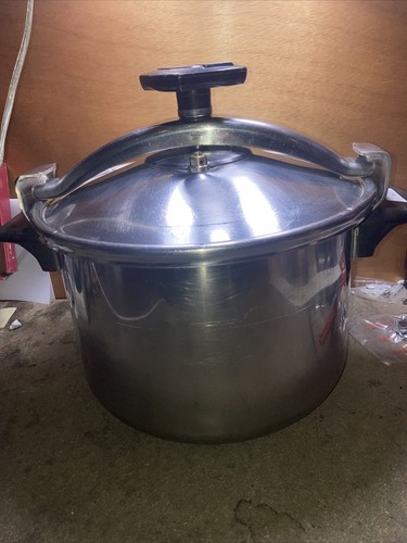 Ancienne cocotte minute - cocotte,