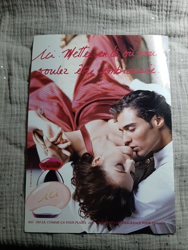 Publicité papier parfum - papier,