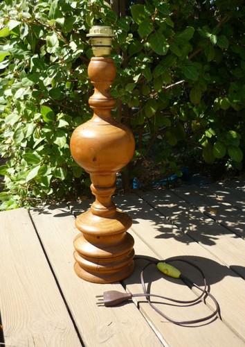 Grand pied lampe bois - de, en