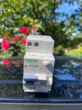 SCHNEIDER ELECTRIC DISJONCTEUR