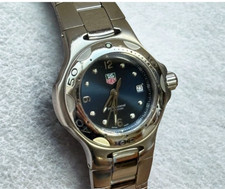 Montre de plongée bleue TAG