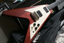 Gibson Flying V Faded Worn Cherry 2004 avec étui souple USED