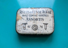 Vintage Boite Metal VINATI BORDEAUX Rivets Cuivre Rouge Assortis G / M (Vide)