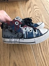 Converse Toddler Mount
