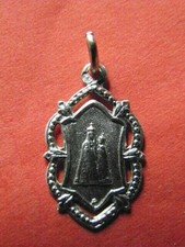 MEDAILLE RELIGIEUSE ANCIENNE/ SOUVENIR DE NOTRE DAME DE FOURVIERE ARGENT/SILVER.