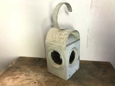 Ancienne lanterne de type chemin de fer WCC avec catadioptre et lampe à pétrole