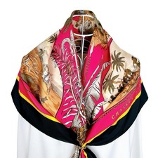 Foulard vintage en soie Hermes