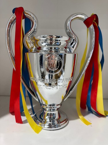 Réplique trophée ligue des