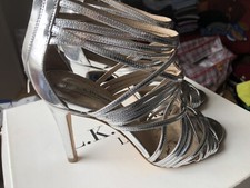 Chaussures à lanières