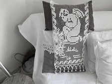 linge Ancien Dentelle Au Filet Antique Décor Angelot Et  Franges Boules