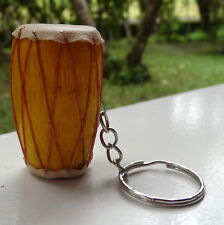 Porte-clés djembé ethnique Africain tam tam jaune en peau de chèvre et bois 