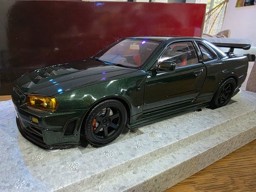 Motorhelix nissan skyline - 1/18,