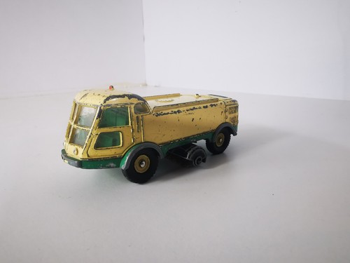Dinky toys balayeuse - dinky,