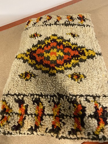 Coussin bat tapis noué - noué, main