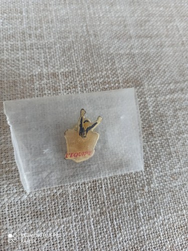 Pin vintage équipe - pin's,
