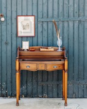 Honoré, le secrétaire en