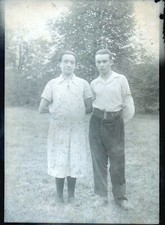 PLAQUE PHOTO VERRE 12 x 9 CM , NEGATIF , 2 HOMMES DONT UN TRAVESTI