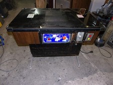 borne d'arcade table cocktail