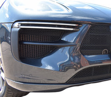 Porsche Macan Turbo PDK Outer