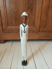 Statue coloniale en bois- art