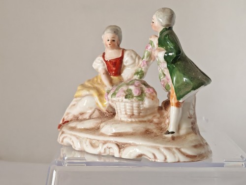 Statuette couple galant - statuette, en