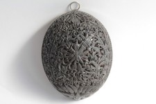 Demi noix de coco sculptée