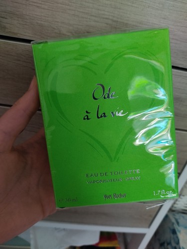 Parfum eau toilette - parfum, a