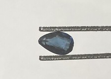 Saphir naturel taille poire 0,28 carats