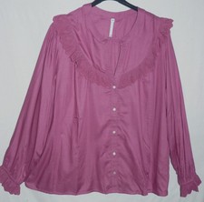 Chemisier dentelle matière fluide " blanche porte"  Taille 50