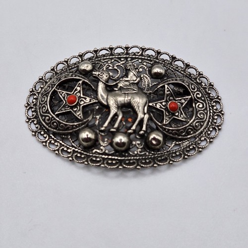 Vintage brooch oval filigree - brooch,