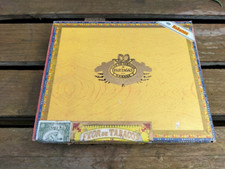 Ancienne Boîte Cigares Partagas Habanos avec le papier une fine feuille en bois