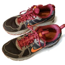 NIKE AIR ZOOM RUNNING SHOES