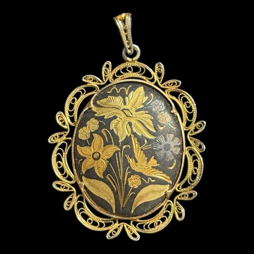 Pendentif décor floral et - pendentif,