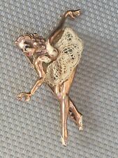 Ancienne broche ballerine avec tutu dentelle