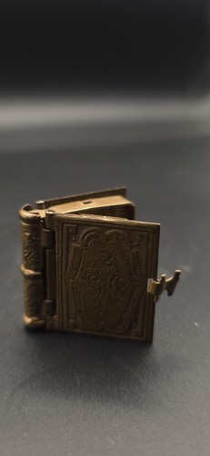 Album souvenir miniature